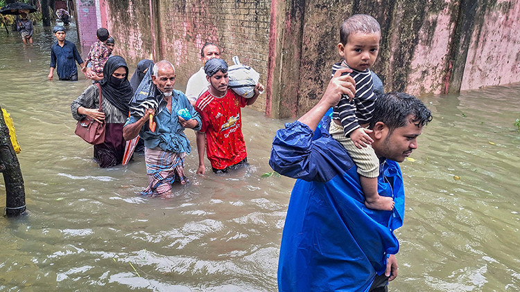 Bangladesteki sel ve heyelanlarda 51 kisi hayatini kaybetti NXEJS4jm